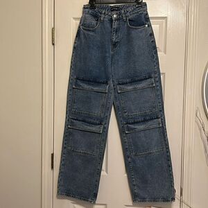 Wide leg Cargo Jeans size 6 Like New Condition